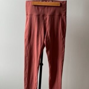 Vuori Studio Pocket Legging